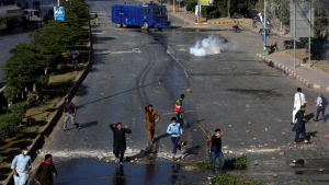 Since Imran’s arrest, the clashes have been between the Pakistan Tehreek-e-Insaf (PTI) activists and the current coalition government, which has now called in the army as an aide