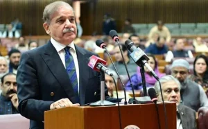 PM Shehbaz criticizes judiciary for lenience to Imran Khan